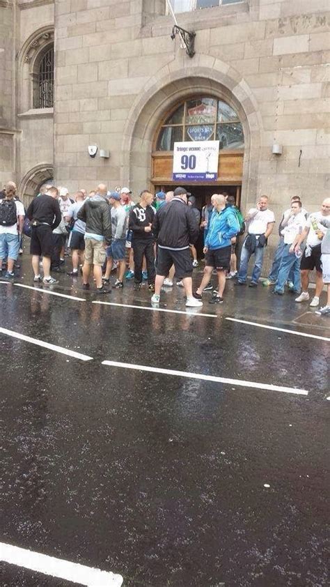 Oficjalne konto najlepszego klubu piłkarskiego w polsce. Football Hooligan Pictures: TWO PHOTOS: Legia Warsaw in ...
