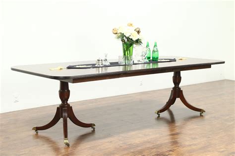 Traditional Yew And Mahogany Vintage Dining Table 2 Leaves Extends 105