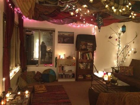 There are many decorating ideas to help you turn a bedroom into a breathtaking bohemian retreat. Hippie Bedroom Ideas To Inspire You How To Make The ...