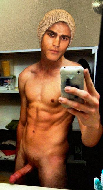 Paul Wesley Sexy Shirtless Paparazzi - Naked Male Celebrities. 