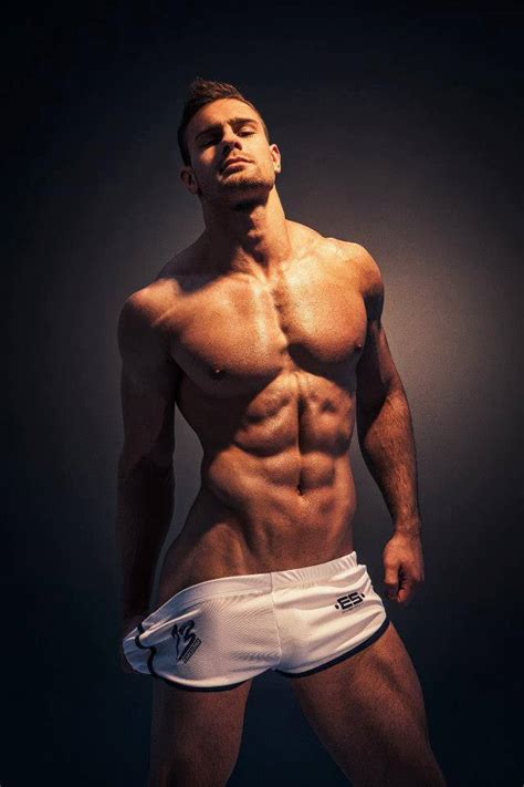 Oh Yes I Am Kirill Dowidoff For Es Collection