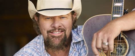 toby keith says his stomach cancer is responding to treatment celebrityaccess
