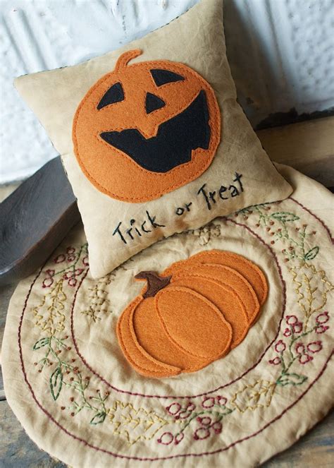 Pin By Mioramae On Autumn At Pumpkin Ridge Cottage Felted Wool