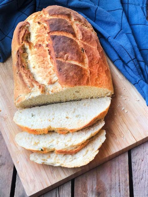 Zelf een brood bakken in een creuset pan
