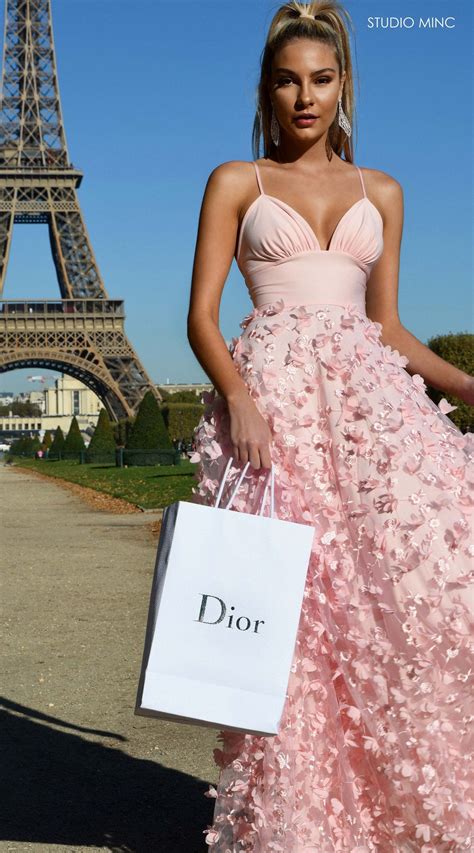 Shopping for a prom dress can be pretty pricey, but it doesn't have to be! Pink bloom in 2020 | Pink formal dresses, Formal dresses ...