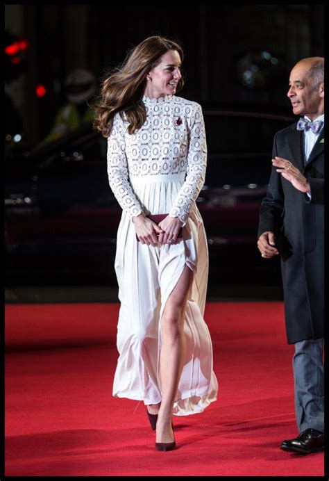 Che Spacco Per Kate Middleton La Duchessa Di Cambridge Elegante E Sexy Ad Un Evento Foto