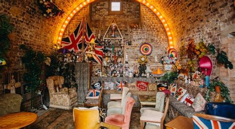 35 Quirky Bars In London For Weird And Wonderful Nights Out Neo Disco