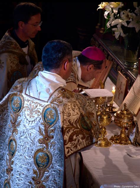 Muniat Intrantes Crux Domino Famulantes Pontificale