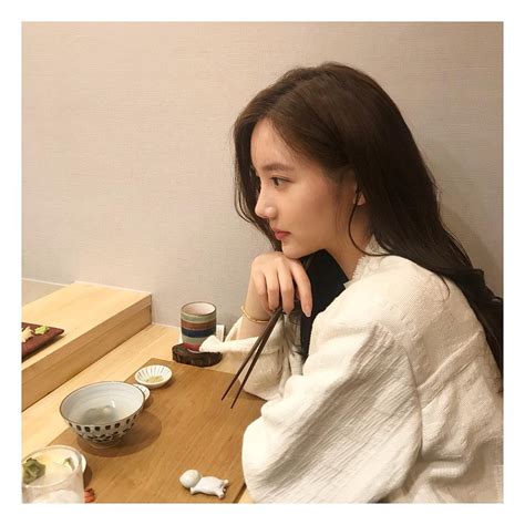 2월 9일 한서희 유튜브 채널 '서히코패스'에 rec 한서희 노예계약 현장. 한서희 나이 직업 여주 집안 부모 집안 과거 마약 사건 논란 인스타
