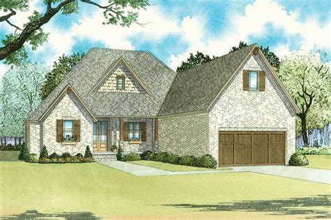 Traditional Style House Plan 4 Beds 35 Baths 2500 Sqft Plan 923 32
