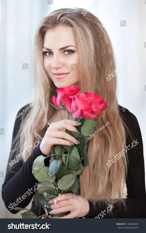 Beautiful Woman Red Roses Bouquet Valentines Stock Photo 126840095