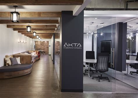 Renting an apartment in chicago? A Look Inside AKTA's Chicago Office - Officelovin'