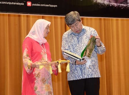 Sirkm'17 is jointly organised by university putra malaysia (upm) and society of information retrieval and knowledge management malaysia (pecamp). Royal Chancellor, Sultan Sharafuddin Idris Shah, also ...