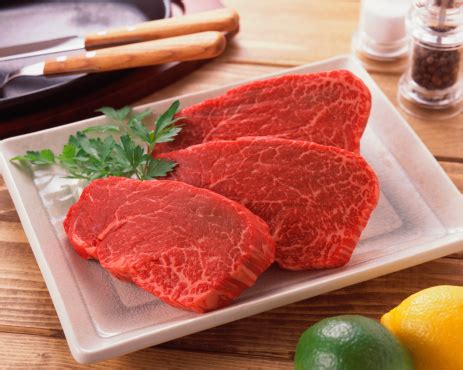 Penelitian menunjukkan jika konsumsi protein mampu menurunkan berat badan dan lemak perut sekaligus meningkatkan massa dan kekuatan otot. 10 Makanan Sumber Protein Tinggi | Desputrohome's Weblog