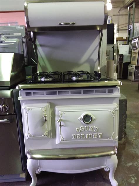 Elmira 30″ Antique 4 Burner Dual Fuel Range White All Major