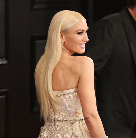 Gwen Stefanis Hair At Grammys 2020 Straight Blonde Hairstyle Pics