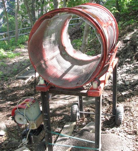 Homemade rotary soil / compost screen. HomeMade Rotary Trommel Screen - Nifty-Stuff.com