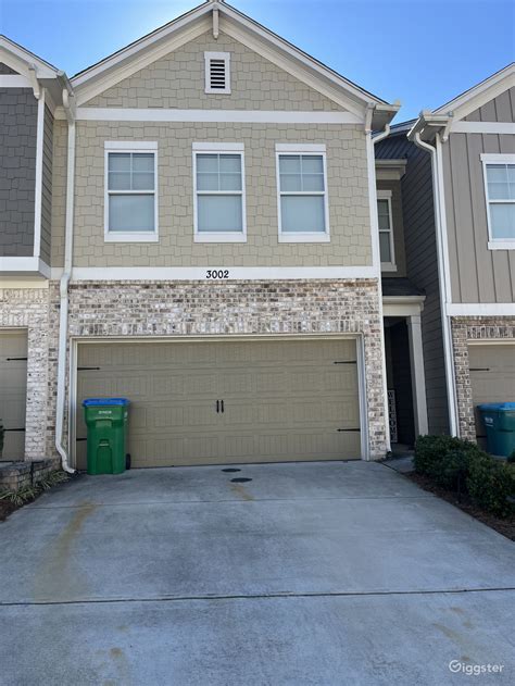 Modern luxury townhouse near Six Flags|ATL|Braves | Rent this location