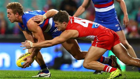 Sydney could not get the deficit below 17 in the last quarter, with adelaide kicking three of the last four goals to round off a much more consistent effort than the one it produced in its opening round loss to hawthoirn. AFL Round 12: Sydney Swans hammer Western Bulldogs in ...