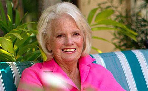 Remembering Lilly Pulitzer 5 Things You Didnt Know About The Queen Of