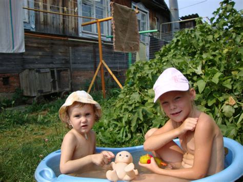 Веселое купание Фотогалерея Наши дети Фотогалерея ПочемуЧка Сайт для детей и их родителей