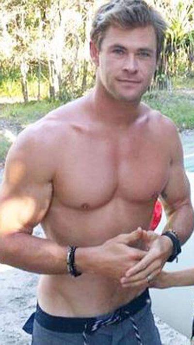 The Many Glorious Times Chris Hemsworth Went Shirtless Celebrity