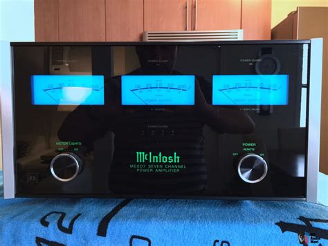 Mcintosh Mc207 7 Channel Power Amplifier 200 Watt X 7 Mint Must See