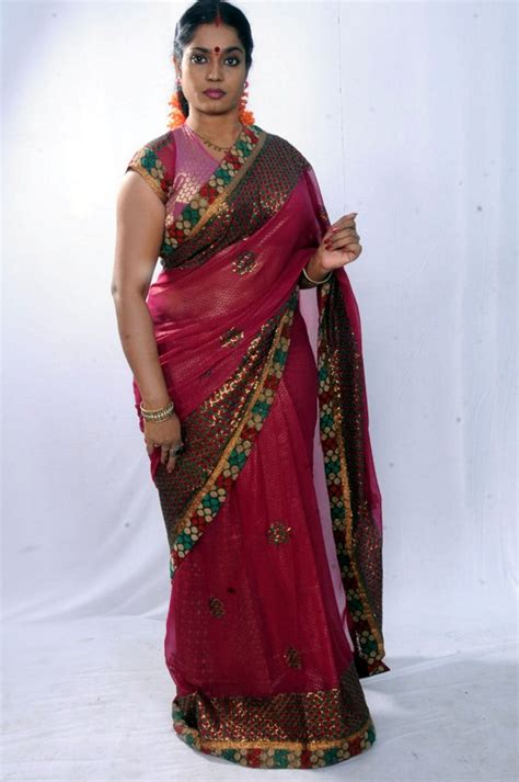actress jayavani in saree photoshoot stills