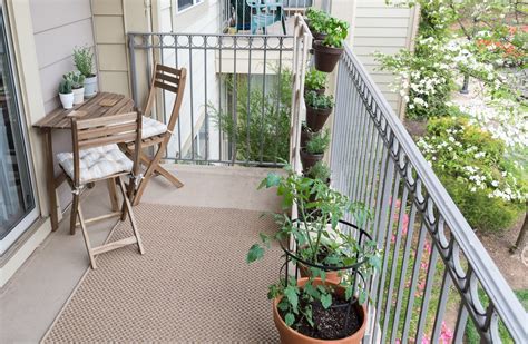 How To Build A Vertical Balcony Garden The Perfect Small Space Solution