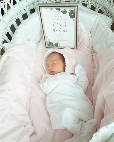Shandy aulia dikaruniai anak pertama setelah 9 tahun menikah. 8 Tahun Menunggu, Shandy Aulia Akhirnya Resmi Sandang ...
