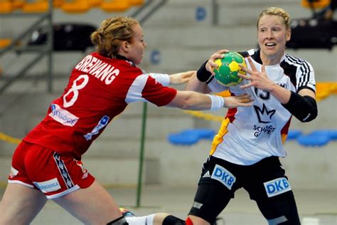 Jul 15, 2021 · die offizielle startseite des deutschen handballbundes. Bilderstrecke zu: Frauen-Handball-WM in Brasilien: DHB ...