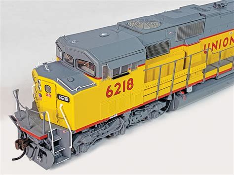 Athearn Genesis 20 Emd Sd60m “triclops” Locomotive Railroad Model