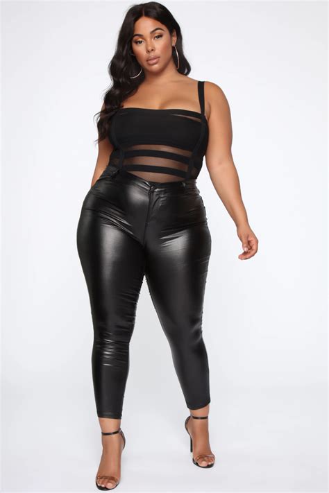*all fashion nova models are wearing a size small or medium and a size 3 in jeans depending on their right fit for clothes. Pin by Kandii Dandii on x Shiny 07 | Black bodysuit, Black fashion, Bodysuit