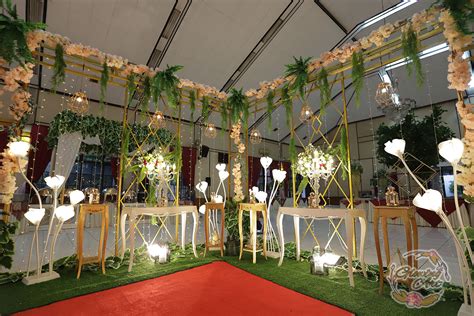 Photo via whatsnewbandung_, arrayphotowork, mana.bandung Nurul & Amran - Dekorasi Wedding Murah & Cantik di Bandung & Garut