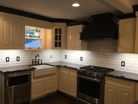 Installing subway tile can give your space a classic early 1900's look which never goes out of style. Inverted bevel subway tile backsplash | Beveled subway ...