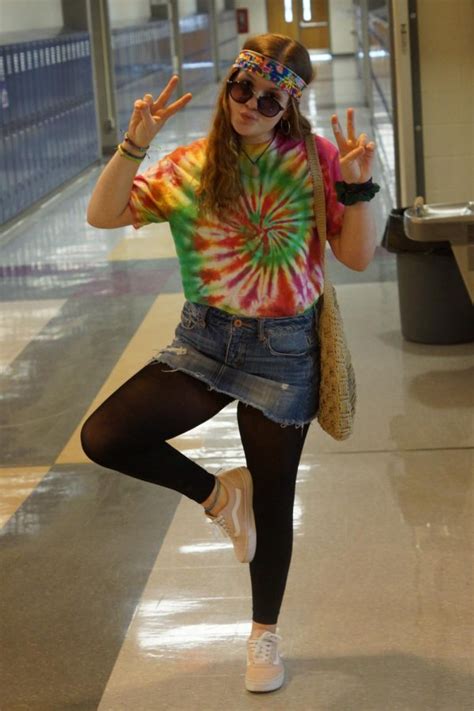 Students Dress Groovy On Hippie Day