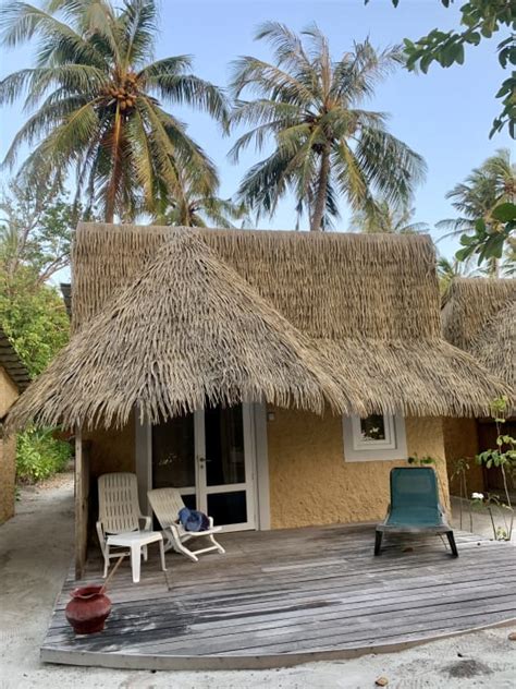 strandbungalow kuredu island resort and spa hinnavaru holidaycheck lhaviyani atoll malediven