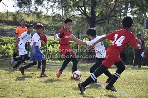 Bola sepak sembilan sebelah u11 terbuka sk. 12 pasukan rebut Piala Pusingan Datuk Haji Abdul Kadir ...