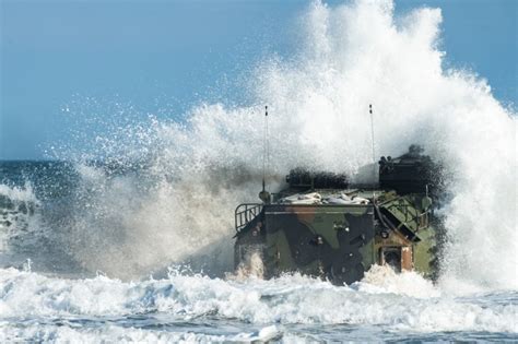 The Pic Of The Day Marines Conducting Ship To Shore Ops Sofrep