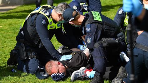 Dozens Arrested In Melbourne And Nsw As Hundreds Protest Coronavirus