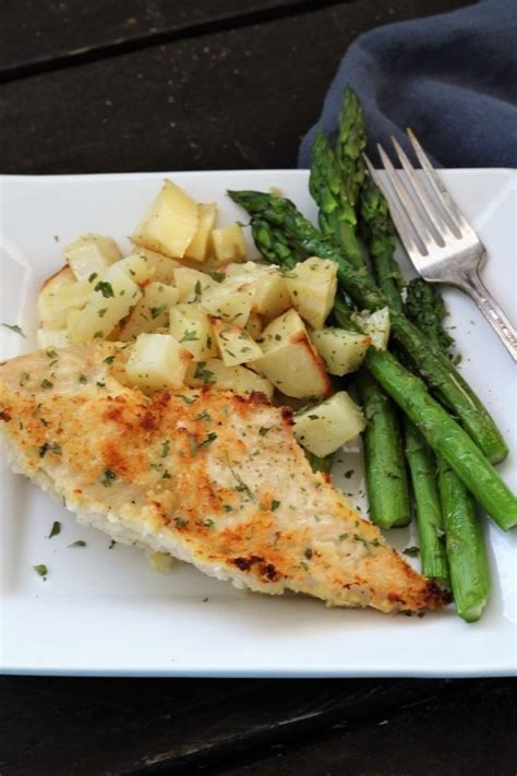 Add the flour, parmesan, ¼ teaspoon garlic powder, ½ teaspoon salt, and ½ teaspoon pepper to a shallow dish and whisk. Sheet Pan Lemon Parmesan Chicken & Vegetables - My Recipe ...