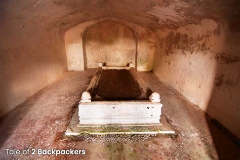 Tomb Of Murshid Quli Khan At Katra Mosque In Murshidabad Tale Of 2