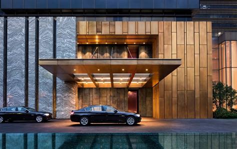 Pin By Lmx On Entrance Hotel Entrance Hotel Doors Design Facade Design