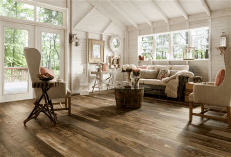 Unless you're lucky enough to live in an older home, you probably wish you had more of the farmhouse farmhouse flooring. 15 Reclaimed Wood Flooring Ideas For Every Room
