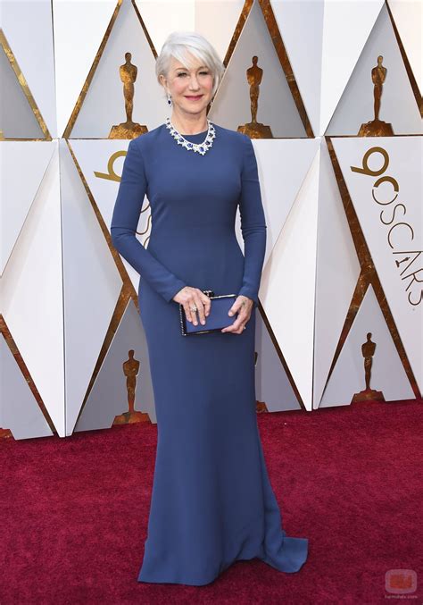 Helen Mirren Posa En La Alfombra Roja De Los Oscar 2018 Fotos Formulatv