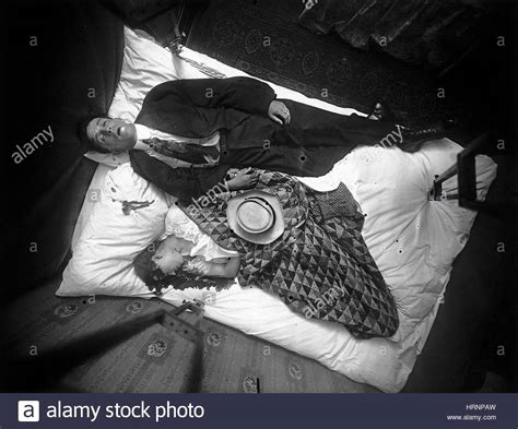 A place where we systematically collect and discuss crime scene photos that are linked together in a specific geography, the criminals mo, and time period within in post. Scène de crime, Paris, début du xxe siècle Photo Stock - Alamy
