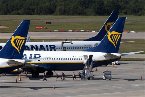 Ryanair no descarta cerrar más bases por los retrasos del 737 MAX