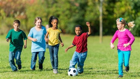Danach forderte sie die kinder in meinem beisein auf, weiter fußball zu spielen. After-Sport Snacks - Options Kids Will Want to Eat ...
