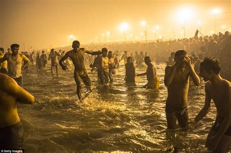 Welcome To Boma Peters Blog Million Hindu Pilgrims Bathe Naked In