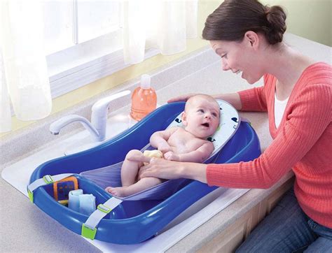 Choose from eight different colored flowers to it's not a tub that you're going to use for years, as it's really designed for about the first 6 months of baby's life, but for that time, parents say. Best Baby Bathtub in 2020 - Baby Bathtub Reviews and Ratings